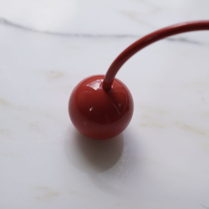 poignees-rouges-pour-meubles